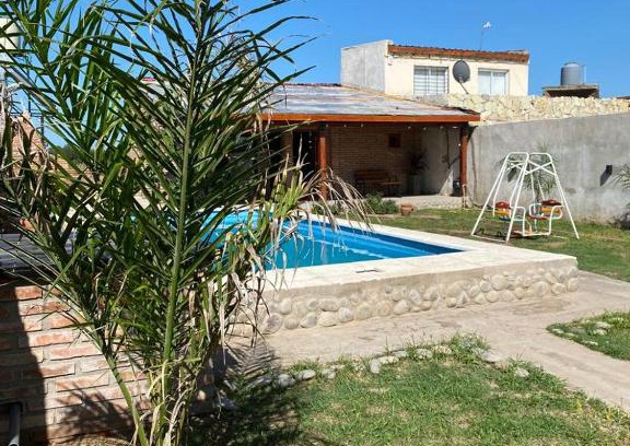 Vicente Echeverria Maison | Quincho y Pileta en Ibarlucea