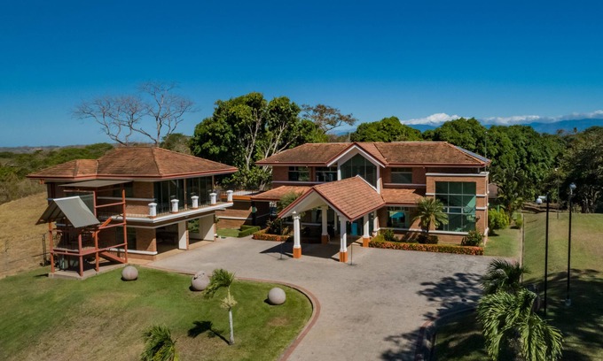 Esparza Maison | Quinta La Karpa