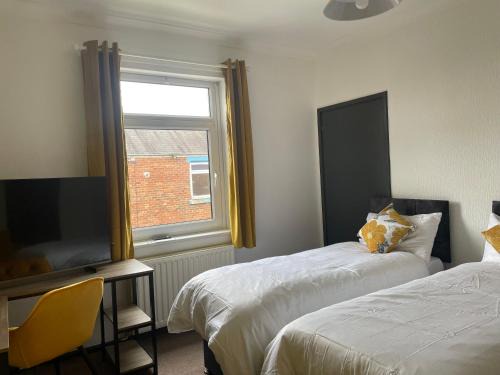 Ferryhill Maison | Quirky and Cosy Two Bed in Ferryhill Near Durham! - Available as individual rooms or the Entire Property!