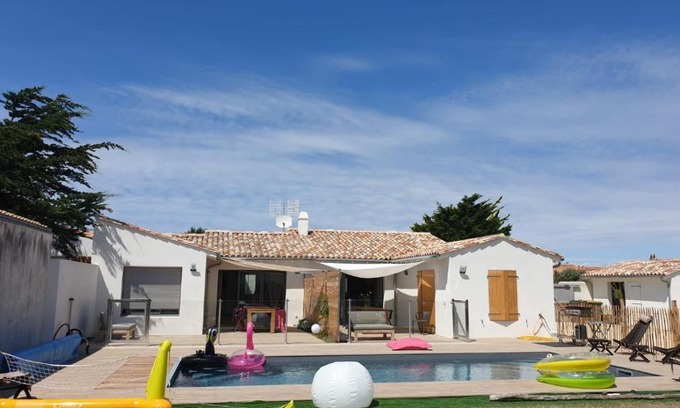 Saint-Clement-des-Baleines Villa | Rélocation vacances de la cote sauvage