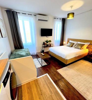 Ruelle-sur-Touvre Appartement | Résidence La Ruelle Secrete - 5 studios -