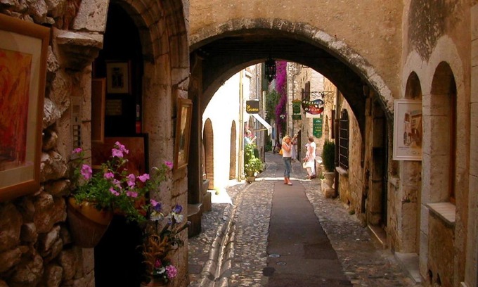 Grasse Maison | Résidence Le Virginia by Popinns