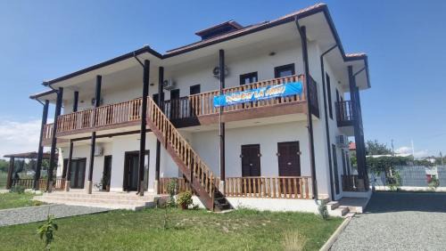 Jibert Maison | Răsărit la Vadu