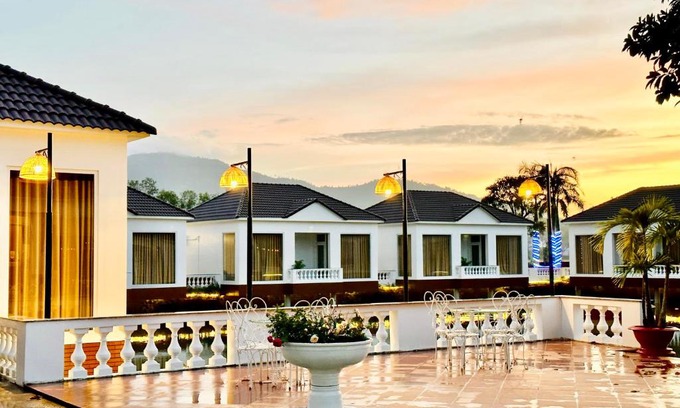 Tri Ton Station Balnéaire | Rồng Vàng Resort