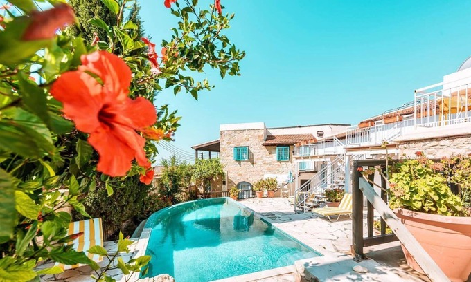Tochni Appartement | R 1128 Toby’s Studio Standard Apartment / Tochni With Break Fast, Central Heating & Private Balcony
