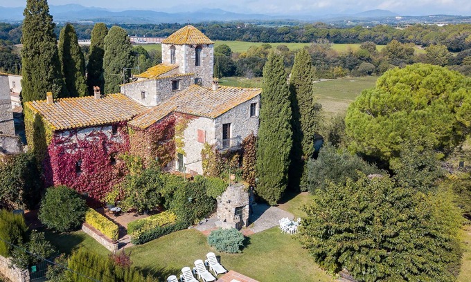 Navata Maison | R.277 - CASA TARAVAUS - Magnifique maison rustique avec piscine privée dans le petit village de Taravaus.