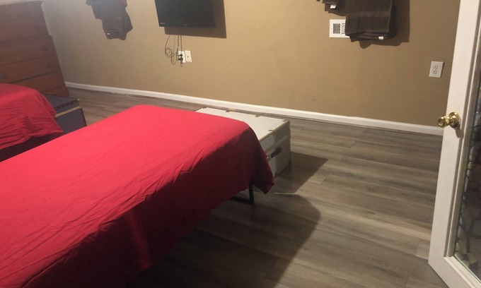 Braselton Maison | R/R in the country. Minutes away from downtown, family park, & high speed racing
