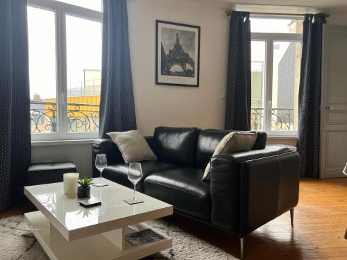 Bapaume Appartement | Raffiné - Literie haut de gamme - Parking Gratuit - Central - WIFI rapide