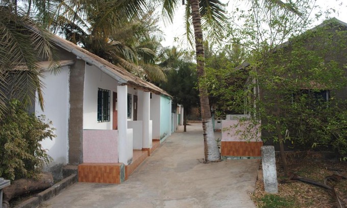Sanyang Station Balnéaire | Rainbow beach resort