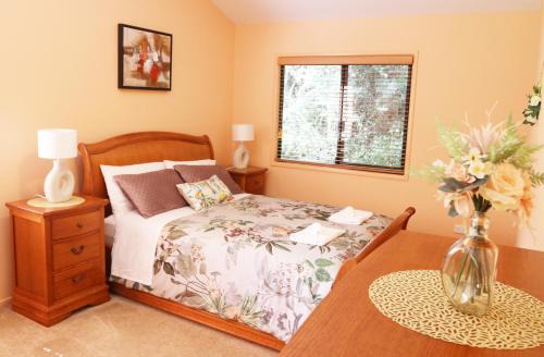 Commissioners Creek Maison | Rainforest Cabin in Doon Doon NSW