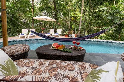 Quepos Maison | Rainforest Gem 2BR Aracari Villa with Private Pool AC Wi-Fi