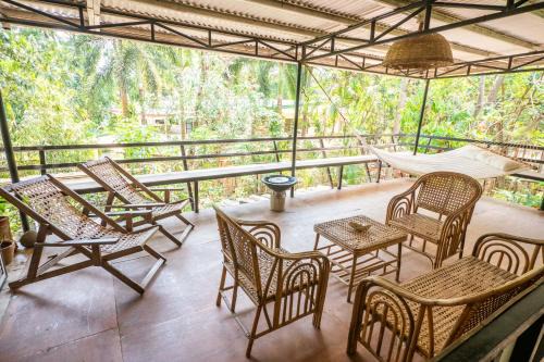 Morong Maison | RAINFOREST Nest Self-Service Home in Subic Bay - Monkeys, Bats, Roofdeck!