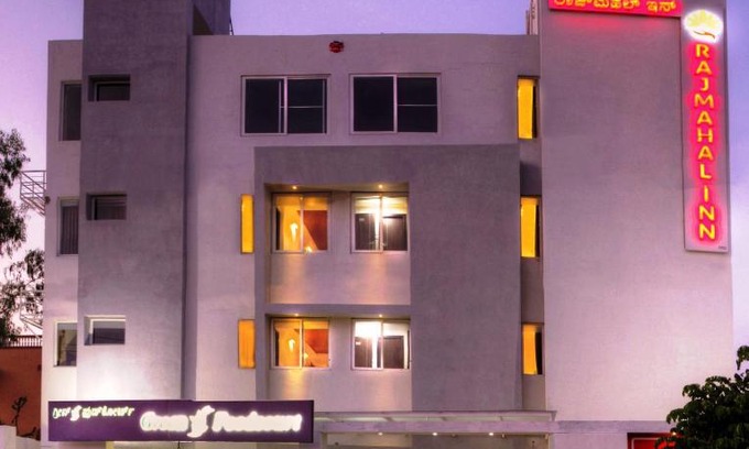 Vijayanagar 1st Stage Hôtel | Rajmahal Inn
