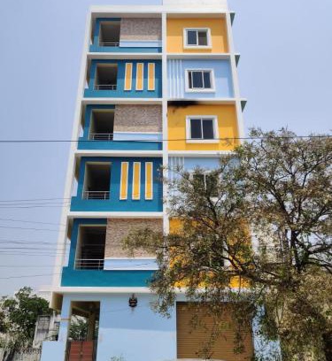 Tirupati Maison | RAK Homestay - Luxury AC 2BHK Apartments for family stay - Walkable to PS4 restaurants -Equipped Kitchen - WIFI - Android TV - Near to Tirumala fly over starting point -Near to National Highway