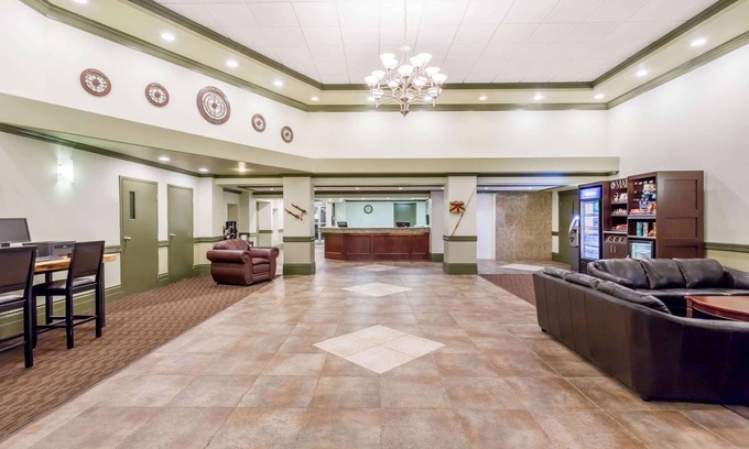 Hinton Hôtel | Ramada by Wyndham Hinton