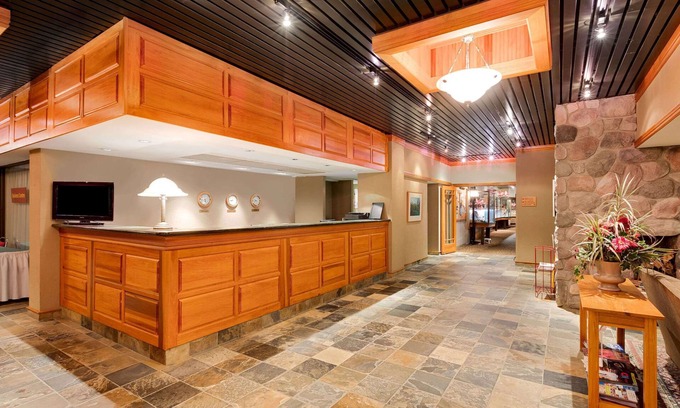 North Bay Hôtel | Ramada by Wyndham Pinewood Park Resort North Bay