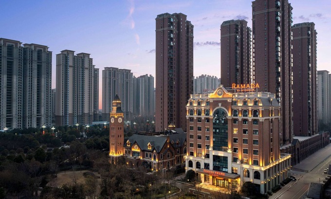 Yicheng District Hôtel | Ramada by Wyndham Zhumadian West Station