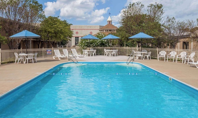Hammond Hôtel | Ramada Hotel & Conference Center by Wyndham Hammond