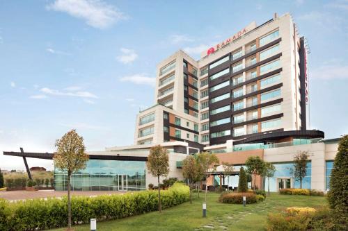 Sekerpinar Hôtel | Ramada Plaza by Wyndham Istanbul Asia Airport