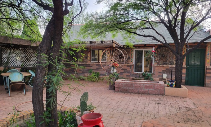 Tucson Estates Maison | Ranch House - Contactless Check In/Out