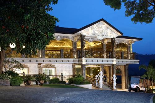 Bagac Station Balnéaire | Rancho Bernardo Luxury Villas and Resort