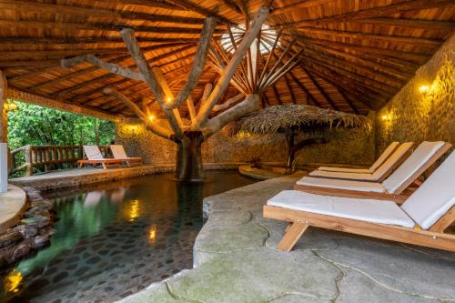 El Castillo Cabine | Rancho Margot Sustainable & Self Sufficient Eco Lodge