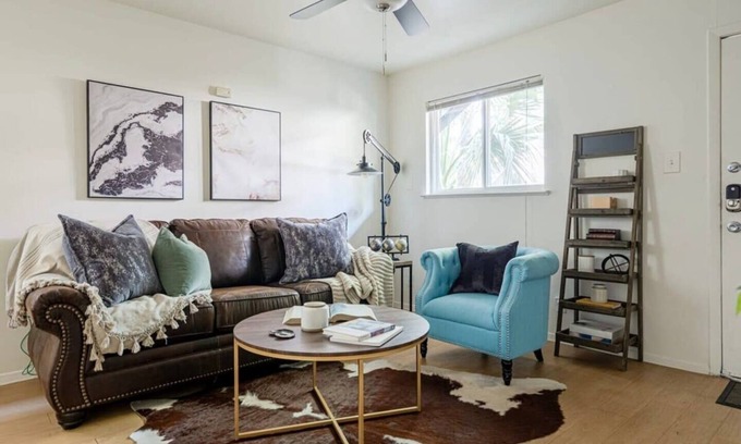 North University Appartement | Rancho | Modern Rustic Vibes | Central Austin
