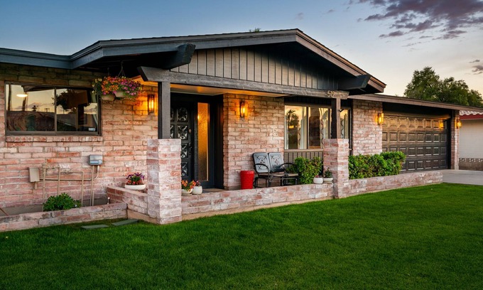 Litchfield Park Maison | Rancho Redondo - Mid Century Home near The Wigwam Resort, Stadiums with Pool