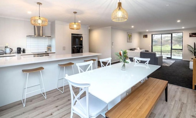 Martinborough Maison | Rangimarie