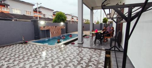 Bota Maison | Rania Homestay With Private Pool Seri Iskandar Perak Near UTP UITM
