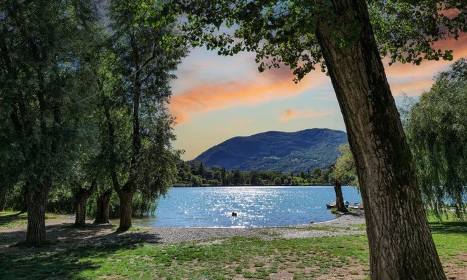 Ranzanico Appartement | Ranzanico Trilocale Vista Lago 6 posti letto Fast Wi-Fi checkin24h