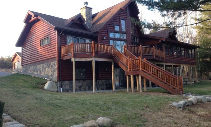 Northville Maison | CABINE EN LUXUEUX - LAC DE SACANDAGA! GRANDES 4 GRANDES FAMILLES OU DEUX FAMILLES À PARTAGER