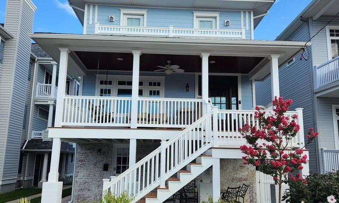 North End Maison | Rare Find! Entire 4 story home, fully renovated, in a great location!