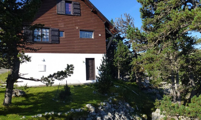 Arette Chalet De Ski | Ravissant Logement en RDC de Chalet en Coeur de Station