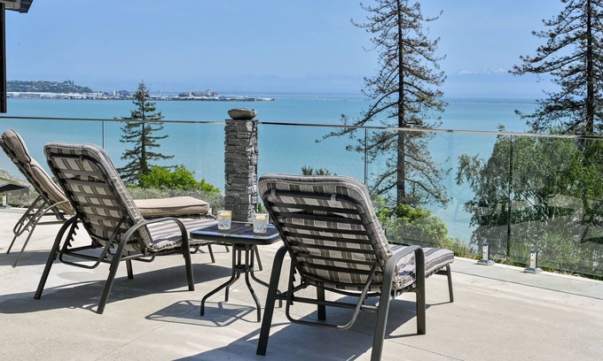 Atawhai Maison | Rawhitiroa - Nelson Vacation Home