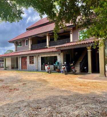 Kampung Merang Maison | RAZAK GUEST HOUSE