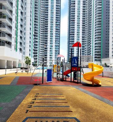 Salak South Appartement | RC Residence 6 pax by Define Suite