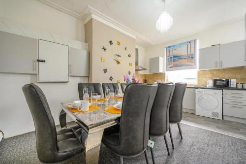 Beeston Maison | -RE15CFA- For Relaxed and Cosy stay with Free Parking