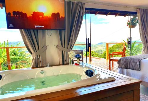 Santo Amaro da Imperatriz Appartement | Recanto Pôr do Sol com banheira e lareira