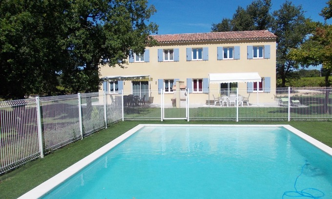 Colonzelle Villa | VILLA RECENTE A 4KM DE GRIGNAN EN DROME PROVENCALE PISCINE ET CLIM. 15 PERS.MAX