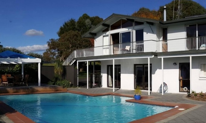 Ohauiti Maison | RECENTLY RENOVATED COUNTRY LIVING WITH BEAUTIFUL VIEWS TO THE MOUNT.