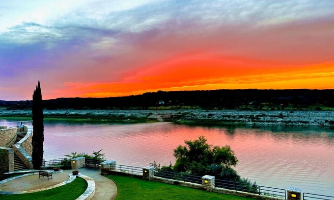 Highland Lake Estates Station Balnéaire | *Recently Renovated Hill Country Island Retreat - Loaded with Amenities!