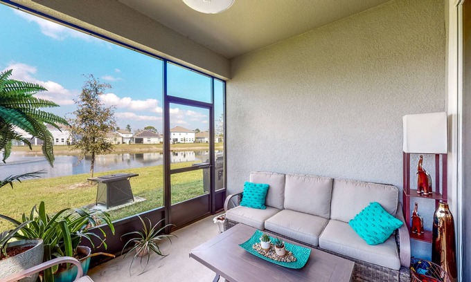 DeLand Maison | Recently Updated Pond-Front - Scenic Patio - Grill