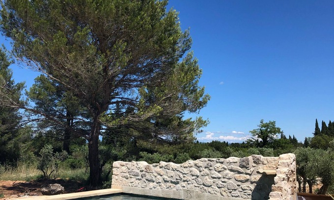 St.-Remy-de-Provence Maison | Se ressourcer dans un havre de paix au coeur des Alpilles