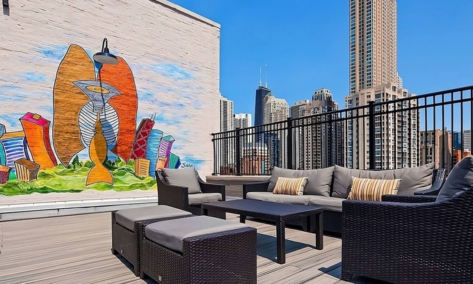 Downtown Chicago Hôtel | Recharge & Relax! Three Comfortable Units for Group Travel Near Willis Tower