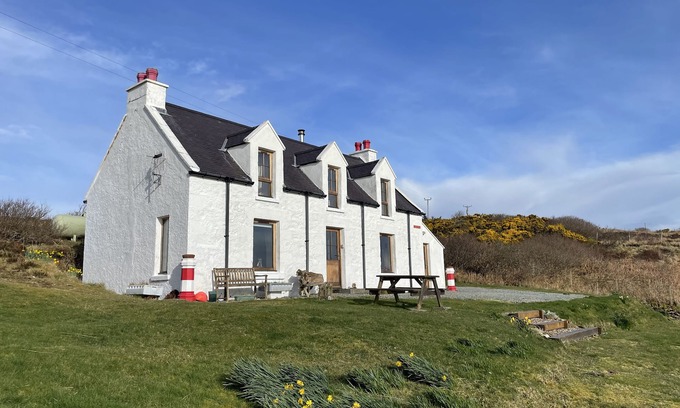 Colbost Cottage | Red Chimneys Cottage, DUNVEGAN