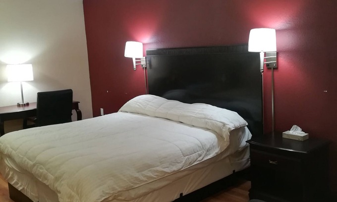 Russett Hôtel | Red Crown Inn