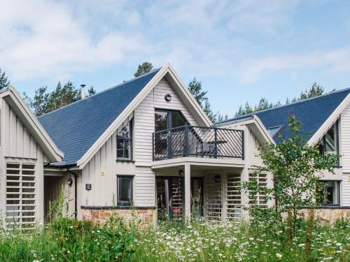 Alvie Maison | Red Deer Lodge