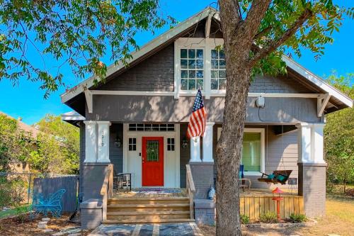 Waco Maison | Red Door Cottage