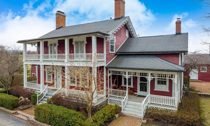 Metamora Maison | Red House Farm, an Historic Metamora MI Equestrian Estate